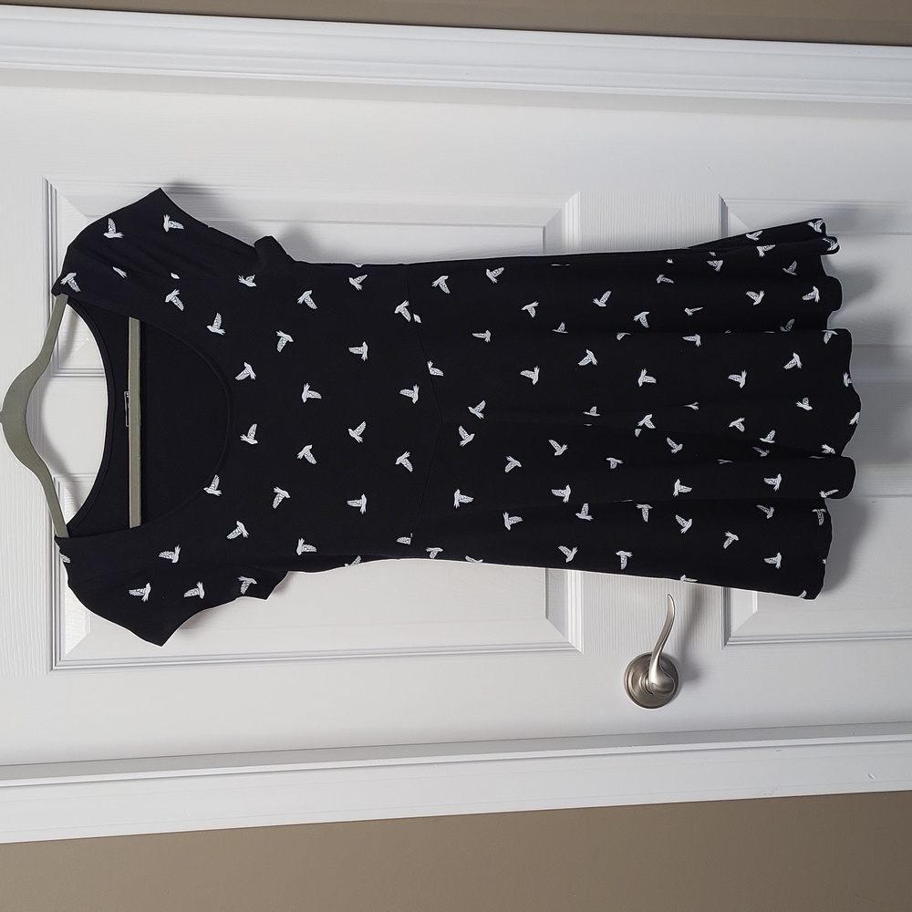 Black cap sleeve dress